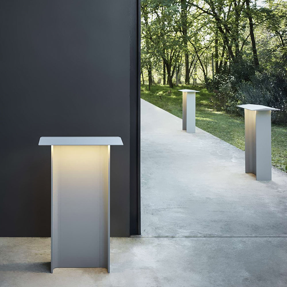 Ray Modern Metal Rectangular Solar Outdoor Path Light, Grey/Black - Neutralighting