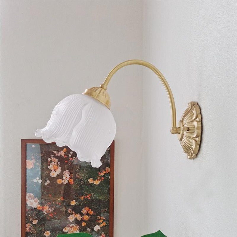 Arisha Retro LED Indoor Wall Lamp Gold Glass Flower-shaped Design Bedroom - Neutralighting