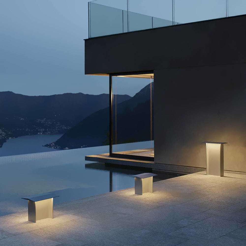 Ray Modern Metal Rectangular Solar Outdoor Path Light, Grey/Black - Neutralighting