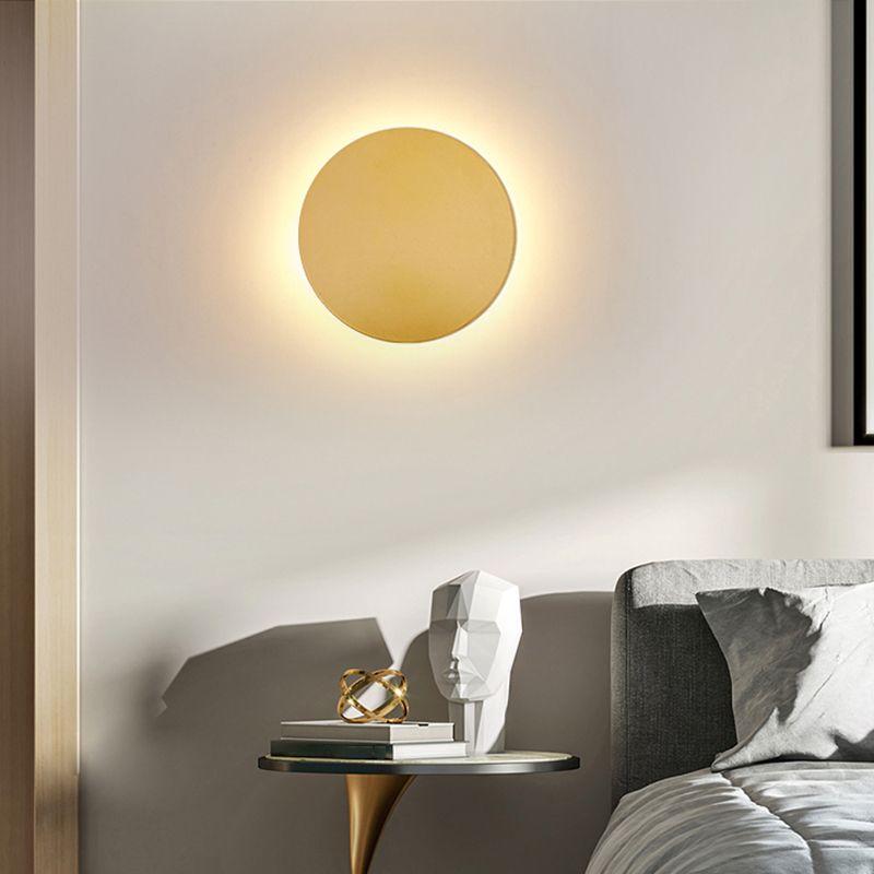 Arisha Minimalist Round Wall Mounted Lamp, Metal, Bedside/Living Room - Neutralighting