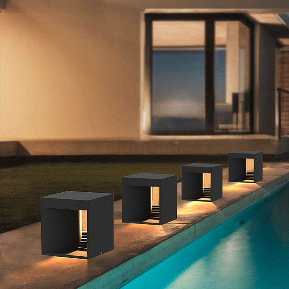 Ray Minimalist Waterproof Cuboid Rechargeable/Solar Lamp de Table, Black/White - Neutralighting