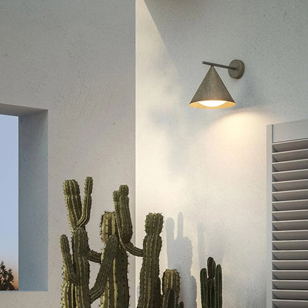 Ray Modern Minimalist Cone Metal Outdoor Waterproof Wall Lamp，Black/Gold - Neutralighting