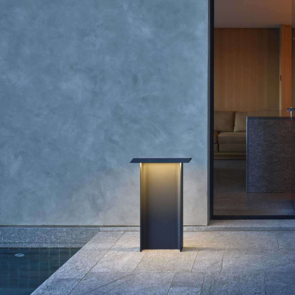 Ray Modern Metal Rectangular Solar Outdoor Path Light, Grey/Black - Neutralighting