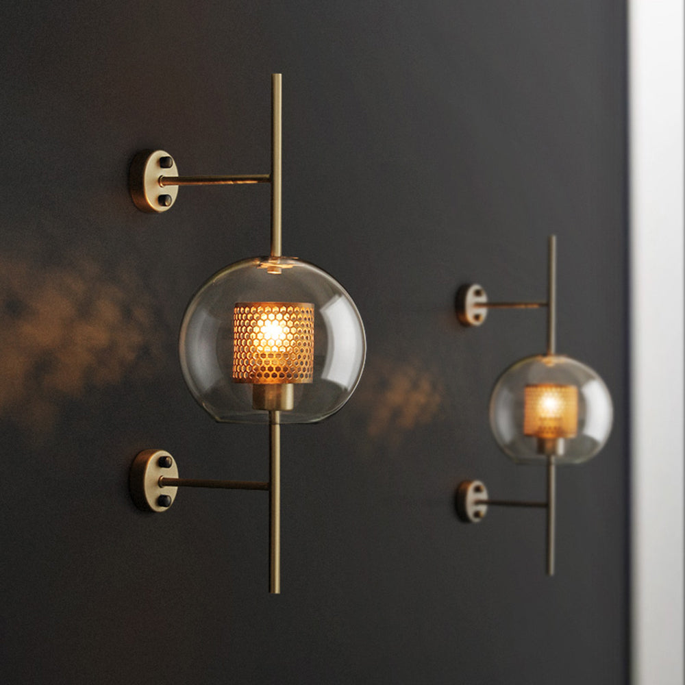 Kiri Industrial Classy Global Clear Glass Wall Lamp - Neutralighting
