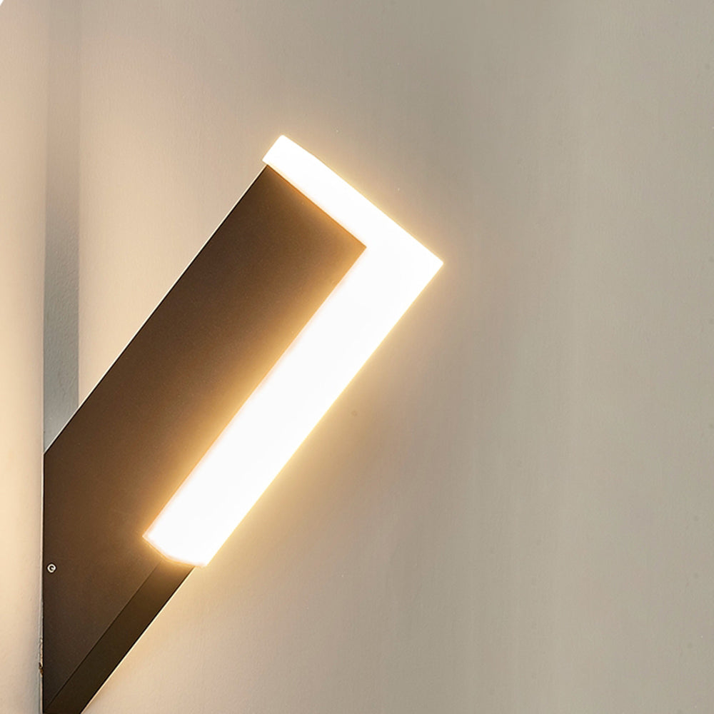 Ray Modern Geometric Acrylic Outdoor Wall Lamp, Black - Neutralighting