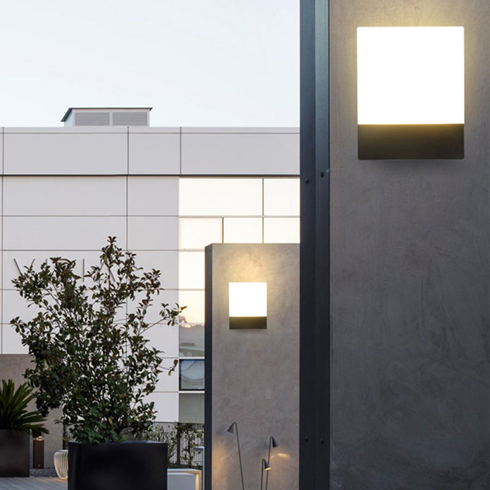 Ray Modern Sensor Rectangular Metal Outdoor Wall Lamp, Black/White - Neutralighting