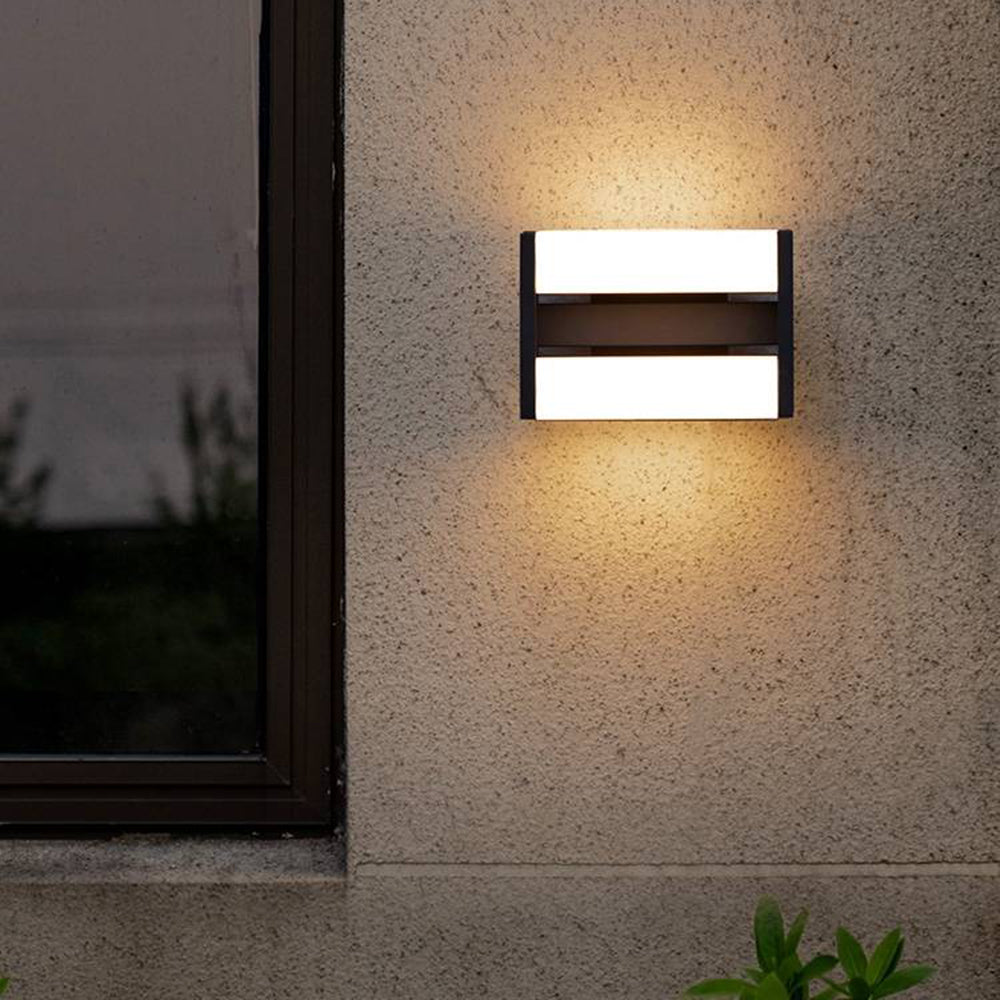 Ray Mondern Rectangular Rotatable Metal Outdoor Wall Lamp, Black - Neutralighting