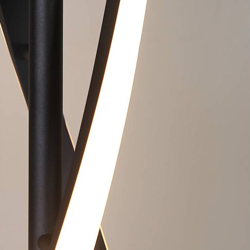 Mira Postmodern Linear Acrylic Floor Lamp, Black/White - Neutralighting