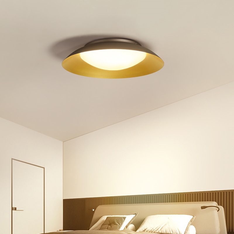 Arisha Round Metal Flush Mount Ceiling Light, Brass - Neutralighting