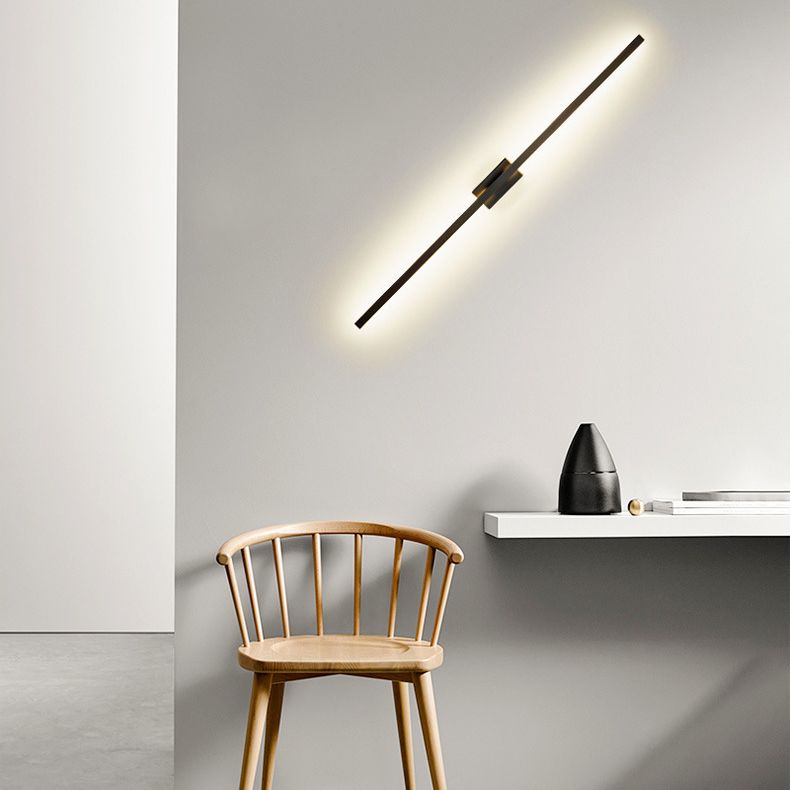 Arisha Minimalist Bar Black Metal Wall Lamp - Neutralighting