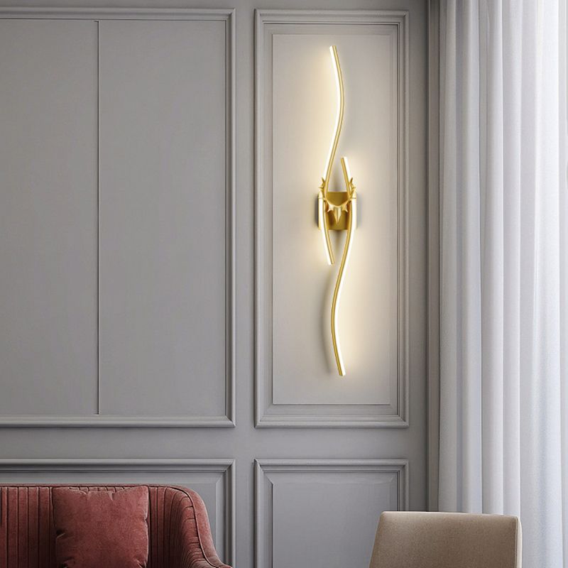 Arisha Modern Linear Metal Vanity LED Wall Lamp, Black/Gold - Neutralighting