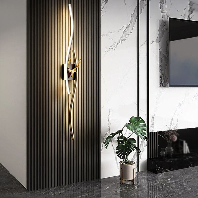 Arisha Modern Linear Metal Vanity LED Wall Lamp, Black/Gold - Neutralighting