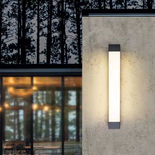Ray Minimalist Linear Metal Outdoor Wall Lamp, Black - Neutralighting