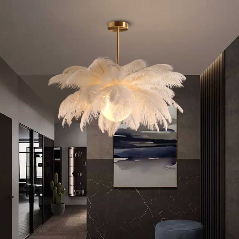 O'Moore Ostrich Contemporary Elegant Feather Chandelier, White - Neutralighting