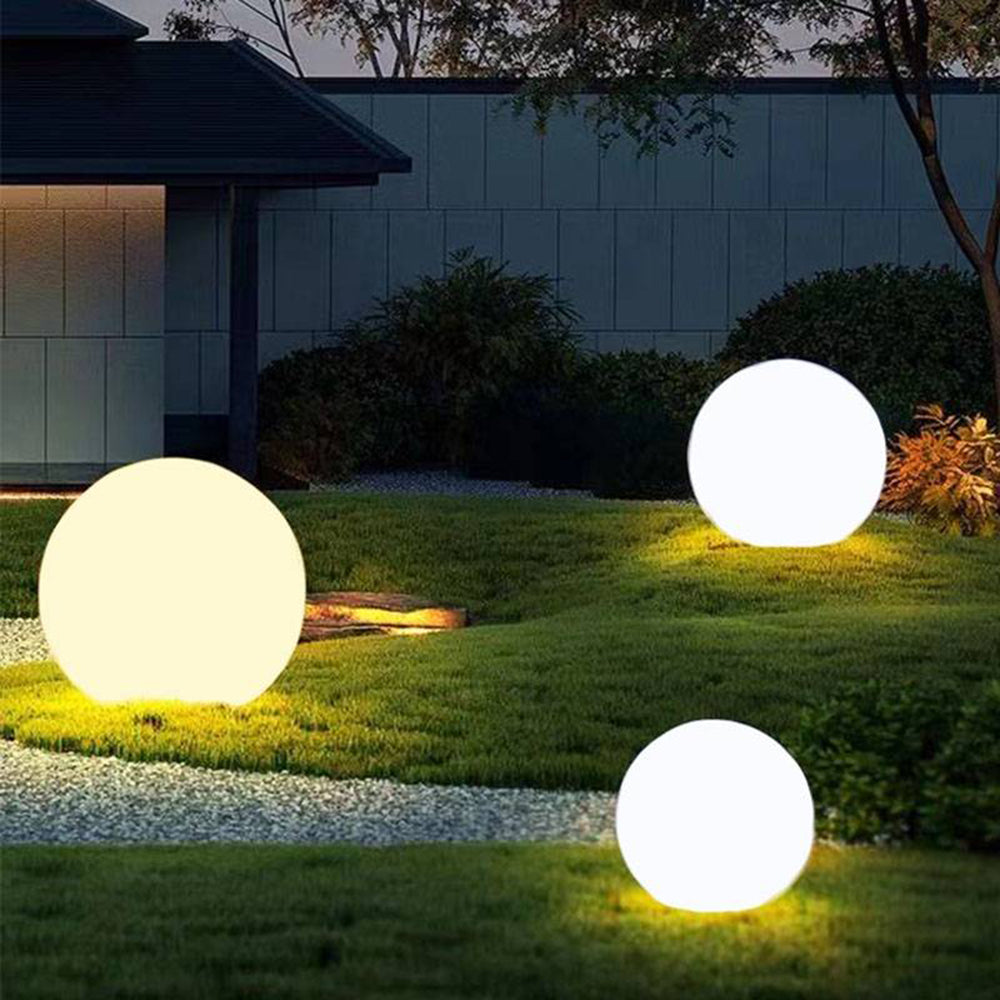 Ray Minimalist Globe LED Outdoor Light, Resin, White - Neutralighting