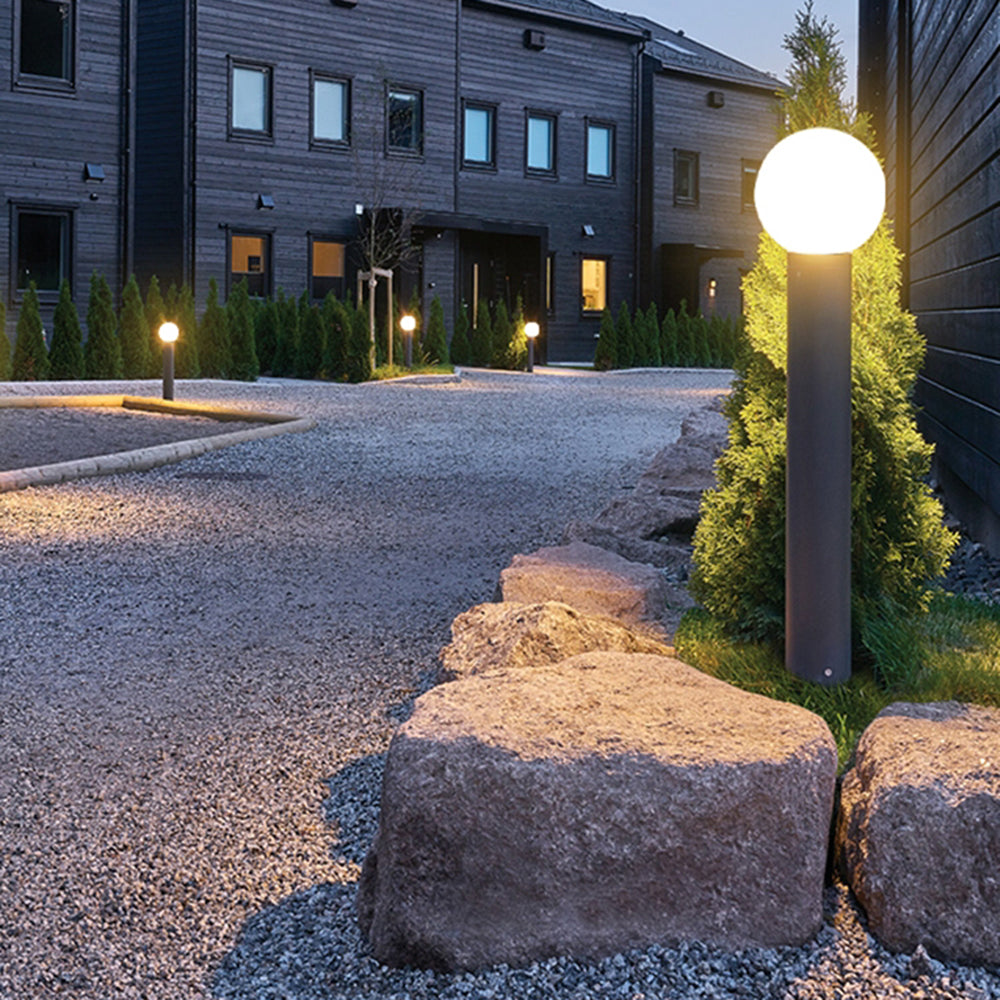 Ray Modern Metal Circular Lamp holder Outdoor Path Light, Black - Neutralighting
