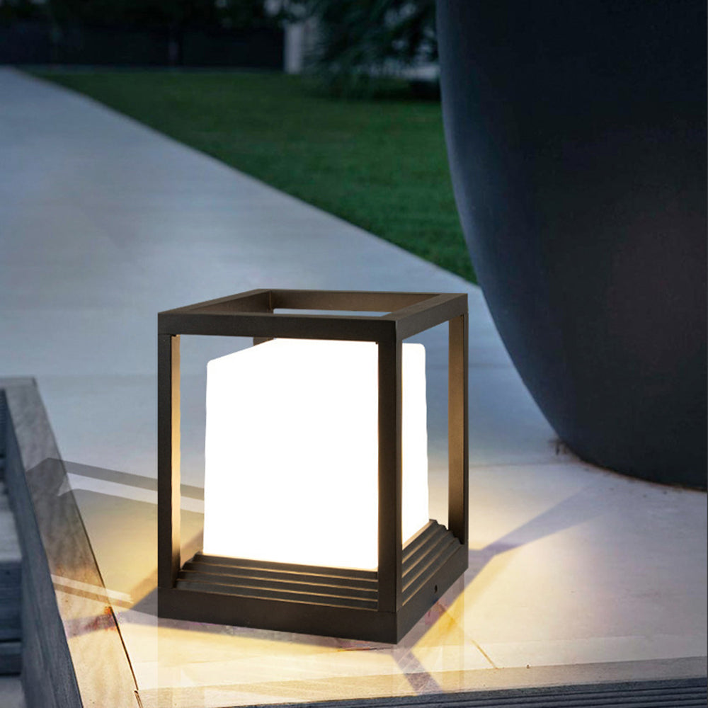 Ray Modern Rectangular Metal Outdoor Lamps, Black - Neutralighting