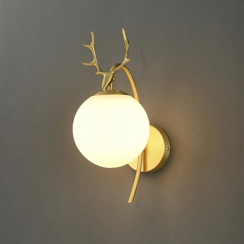 Valentina Modern Art-Deco Deer Bedside Wall Lamp, Black/Gold - Neutralighting