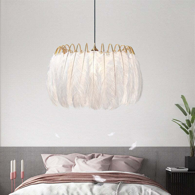 O'Moore Elegant Feather Pendant Light, Black/White, Bedroom/Living Room - Neutralighting