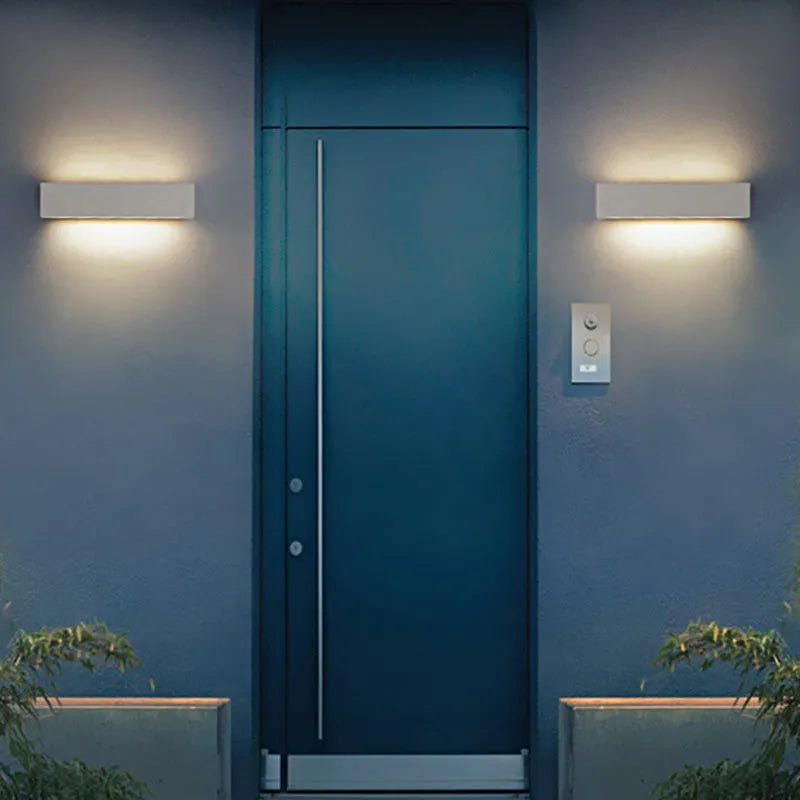 Fyra LED Outdoor Wall Lamp, Black & White - Neutralighting