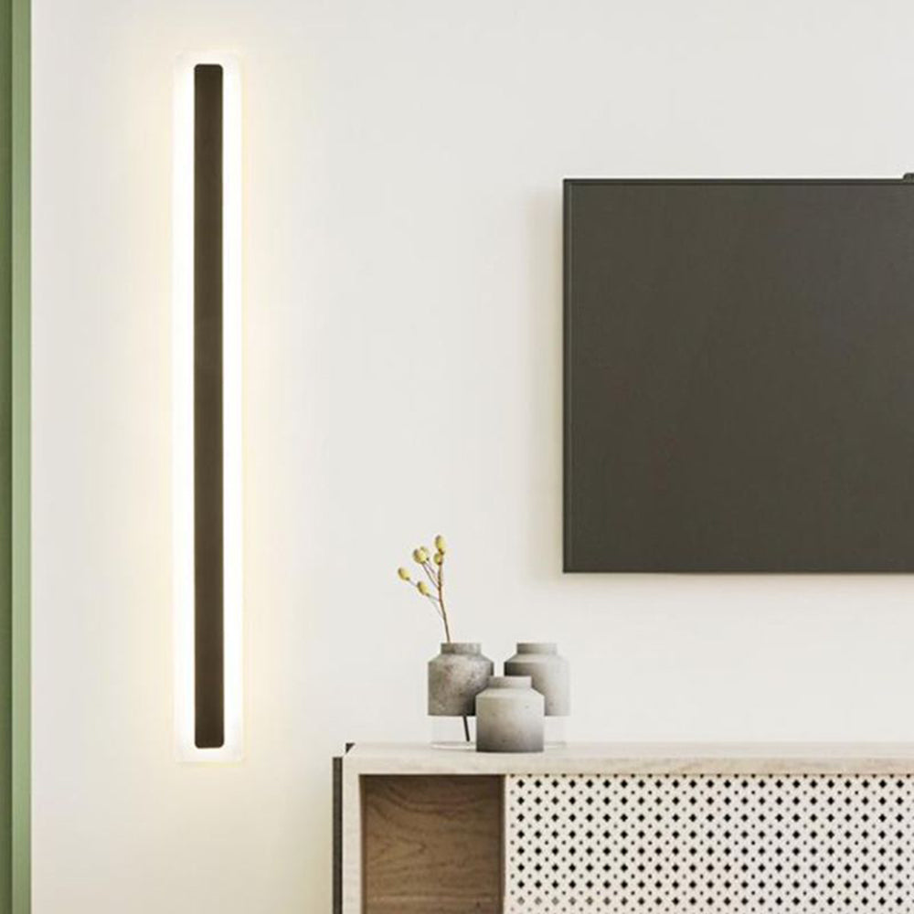 Arisha Minimalist Linear Metal/Acrylic Wall Lamp, Bathroom - Neutralighting
