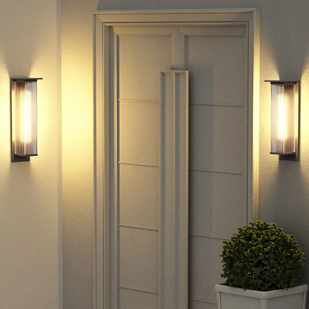 Ray Modern Rectangular Metal Outdoor Wall Lamp, Black - Neutralighting