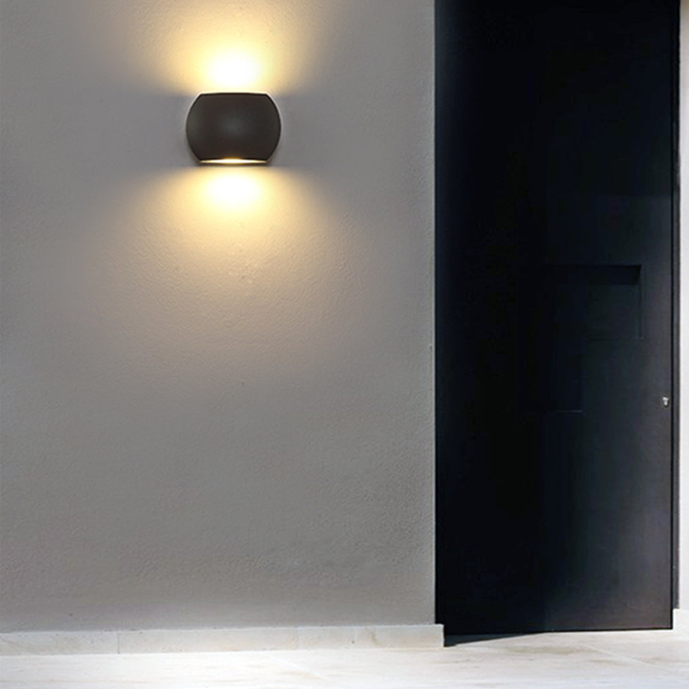 Ray Minimalist Geometric Metal Outdoor Wall Lamp, Black/Grey - Neutralighting