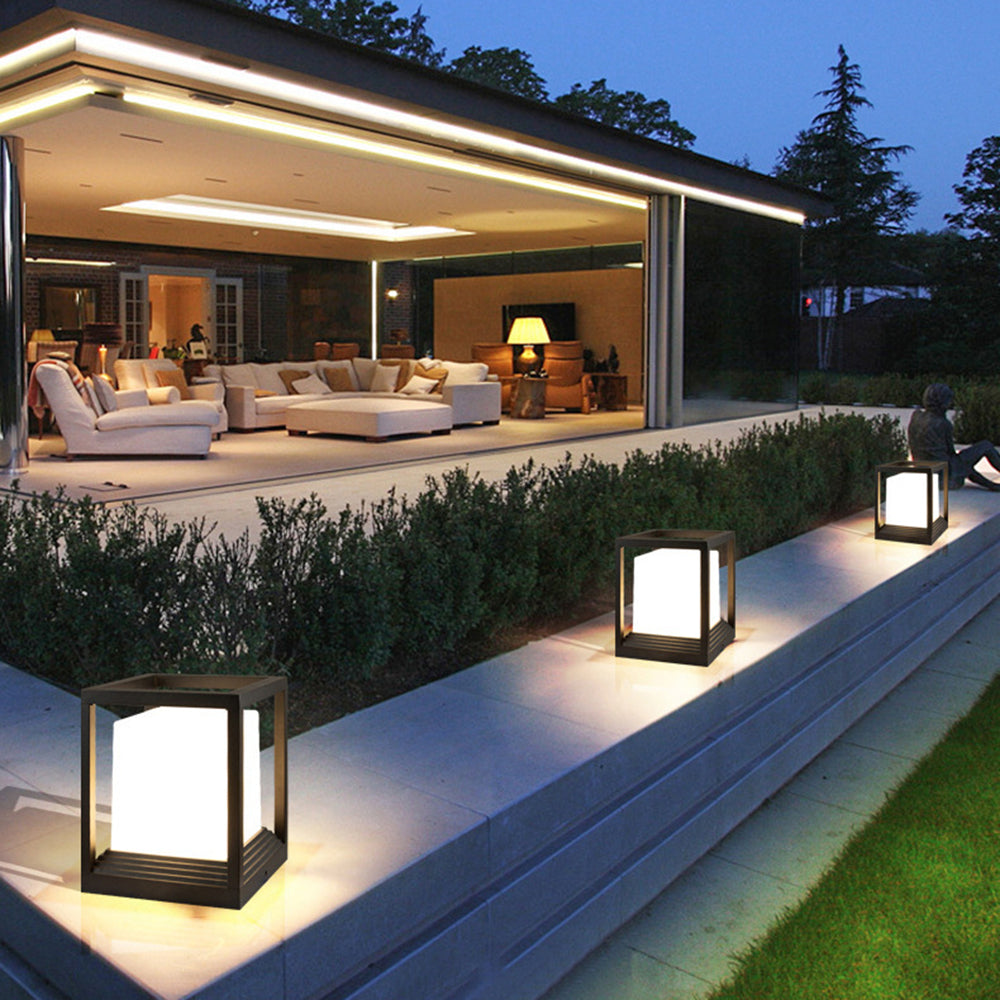 Ray Modern Rectangular Metal Outdoor Lamps, Black - Neutralighting