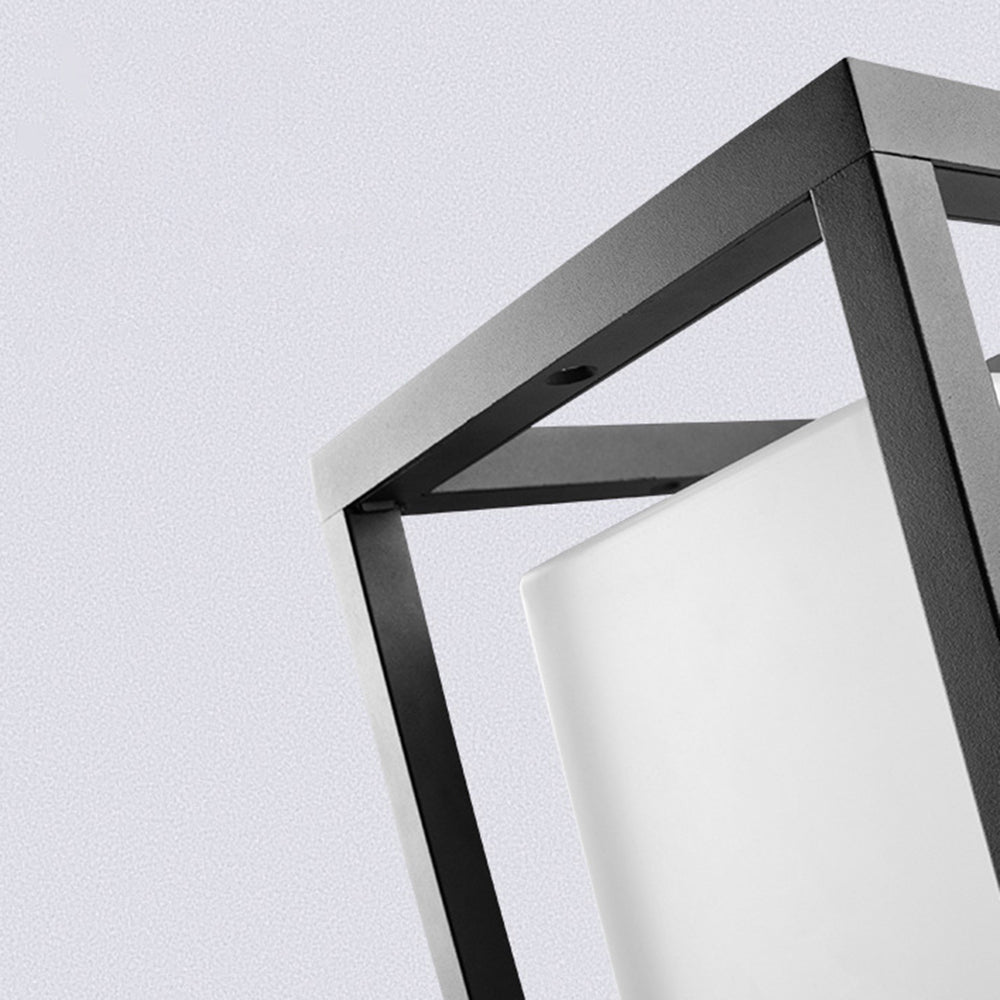 Ray Modern Rectangular Metal Outdoor Lamps, Black - Neutralighting