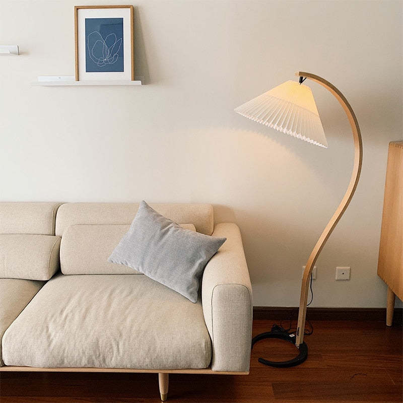 Muto Unique LED Floor Lamp, Wood/Metal, Living Room - Neutralighting