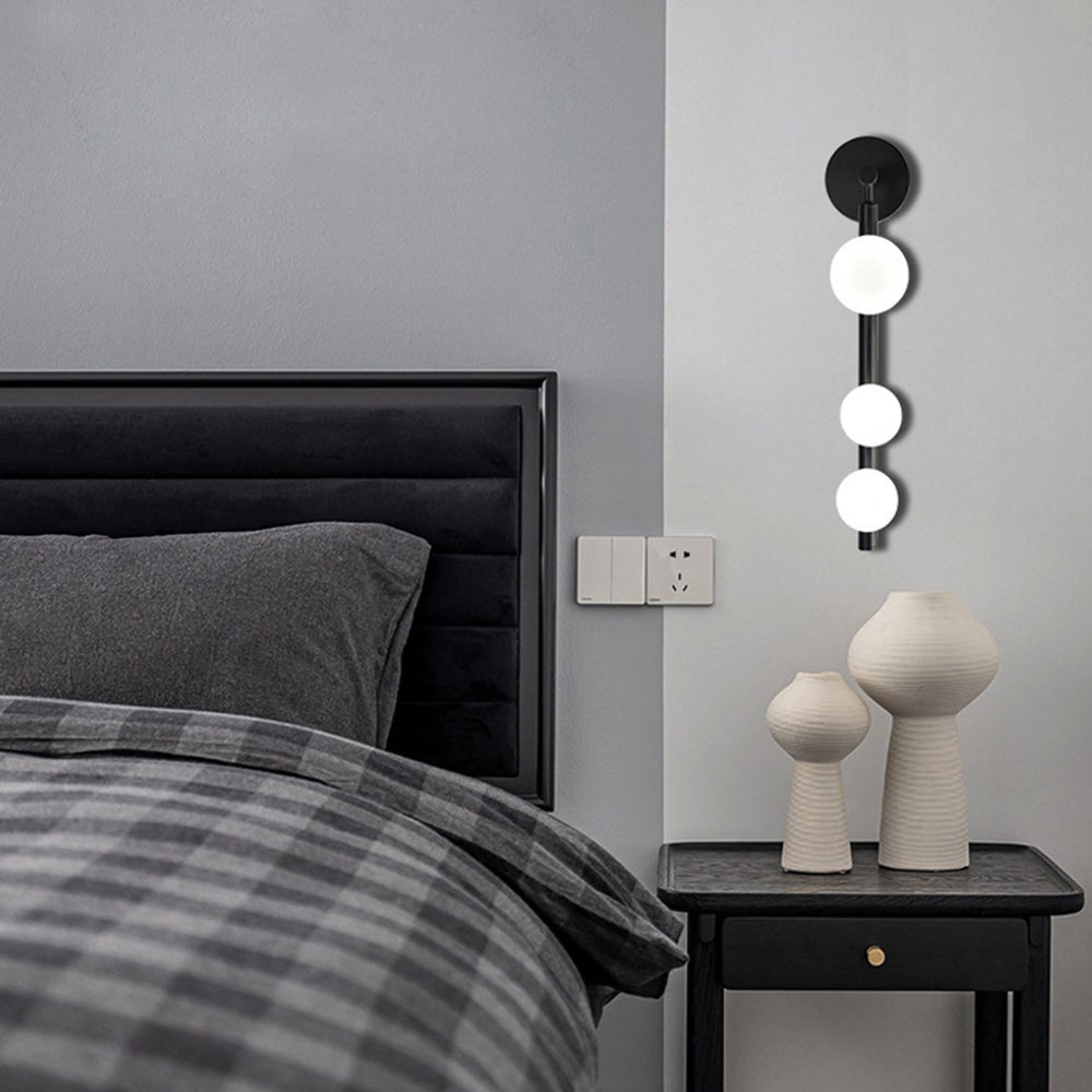 Valentina Modern Globe Metal/Glass Wall Lamp, Black/Gold - Neutralighting