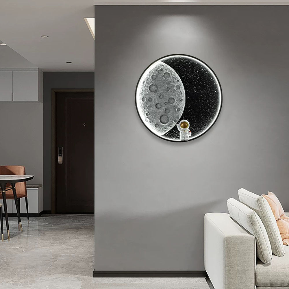 Aria Astronaut Round Moon Black Wall Lamp, Metal - Neutralighting