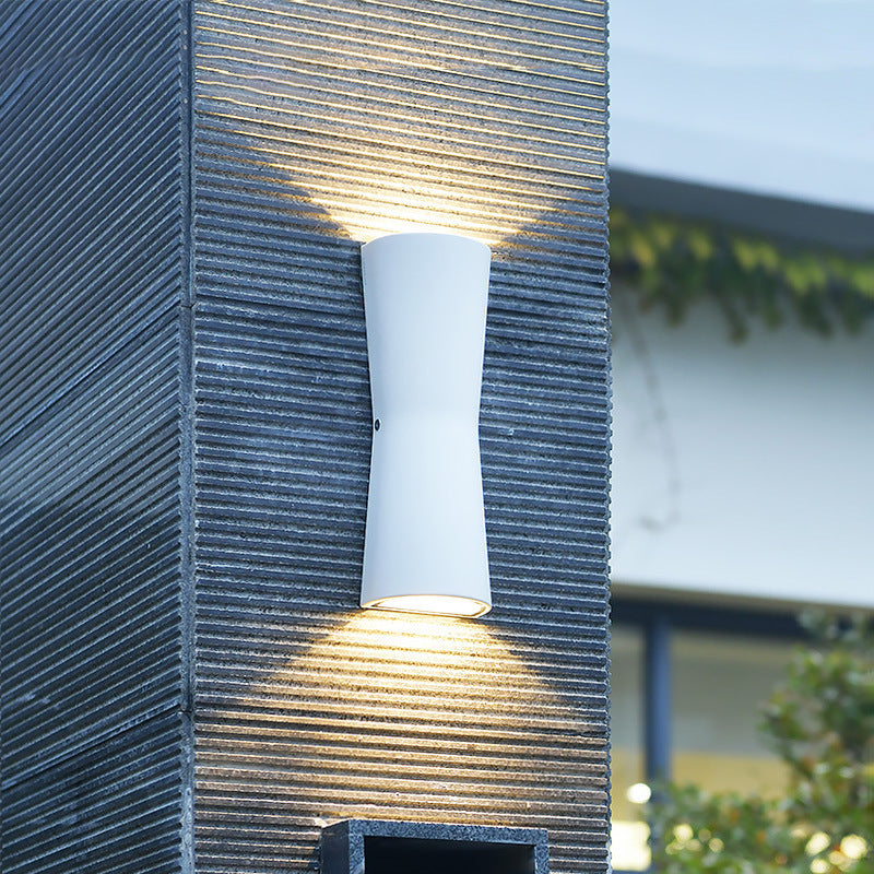 Laxor Minimalist Torch Metal Outdoor Wall Lamp Waterproof, Black/White - Neutralighting