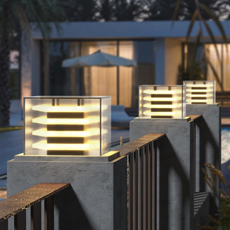 Ray Modern Rectangular Metal Acrylic Outdoor Solar Lamp, Black - Neutralighting