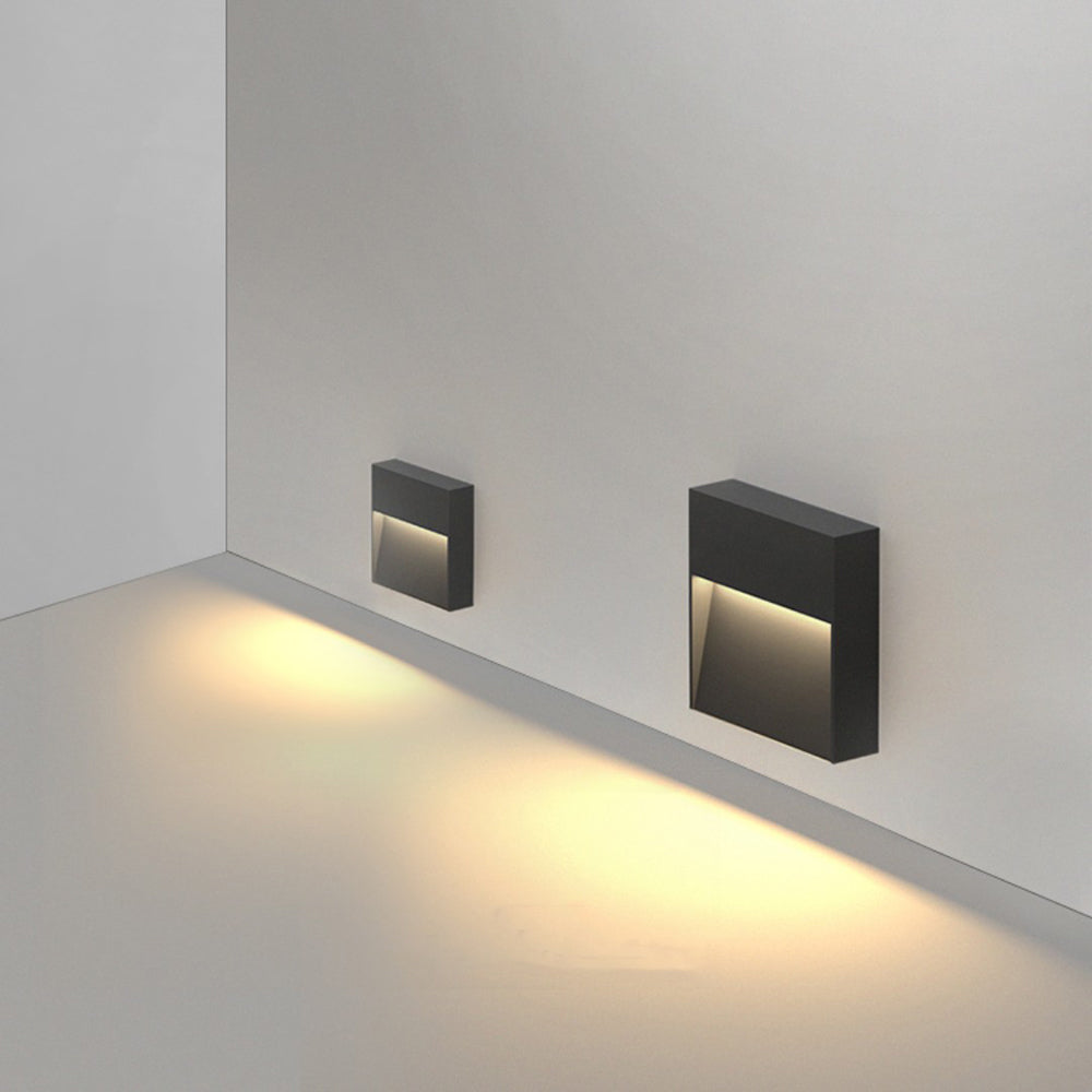 Ray Metal Rectangular Outdoor Deck/Step Light, Black - Neutralighting