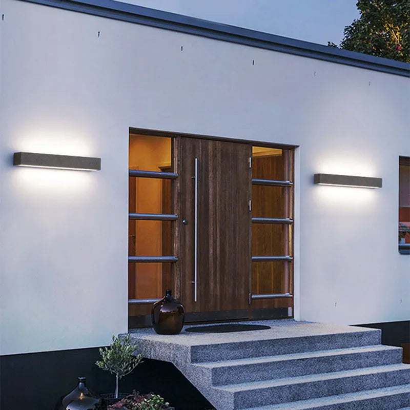Fyra LED Outdoor Wall Lamp, Black & White - Neutralighting
