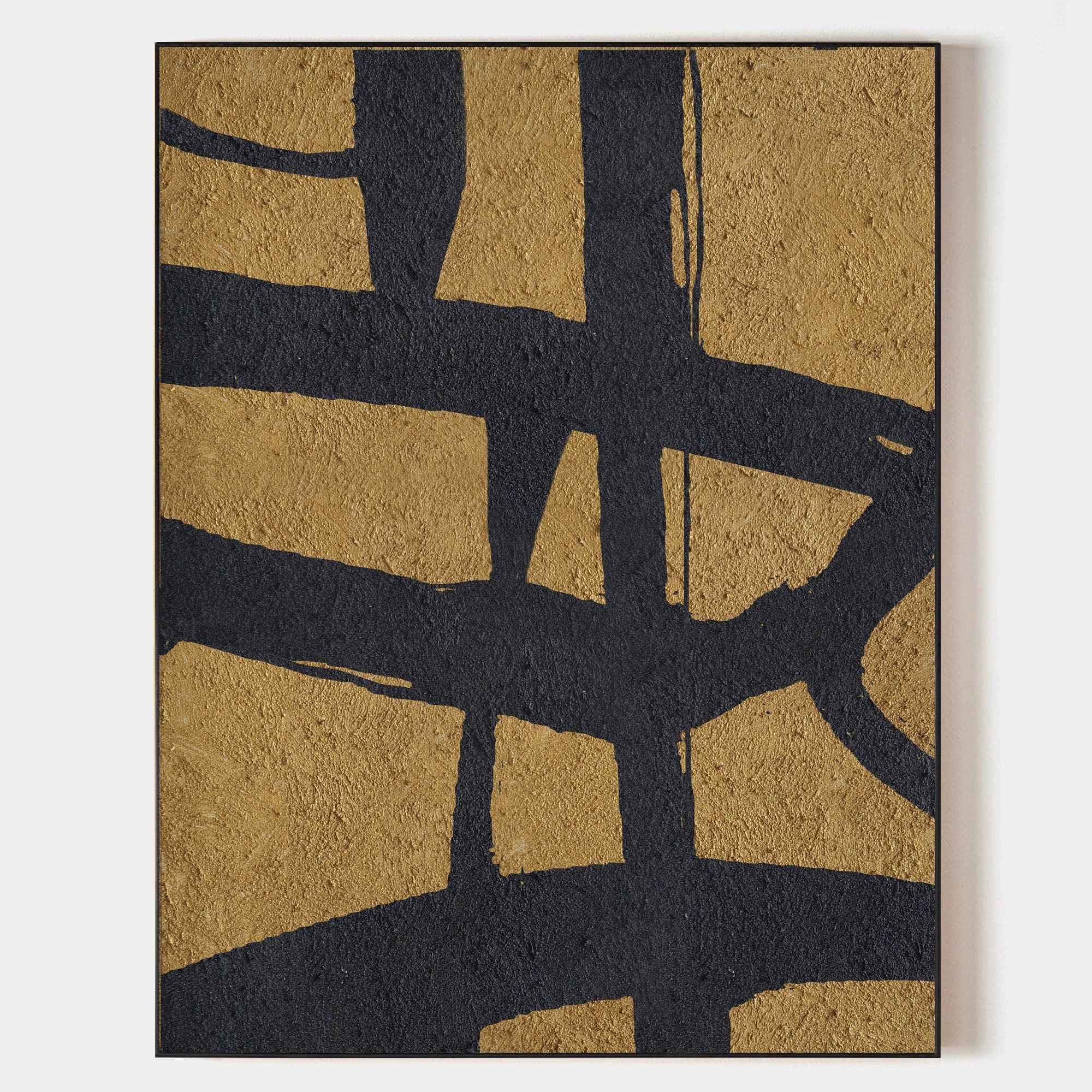 Gold‑Black Vertical Abstract Interwoven‑Line Coarse‑Textured Artwork