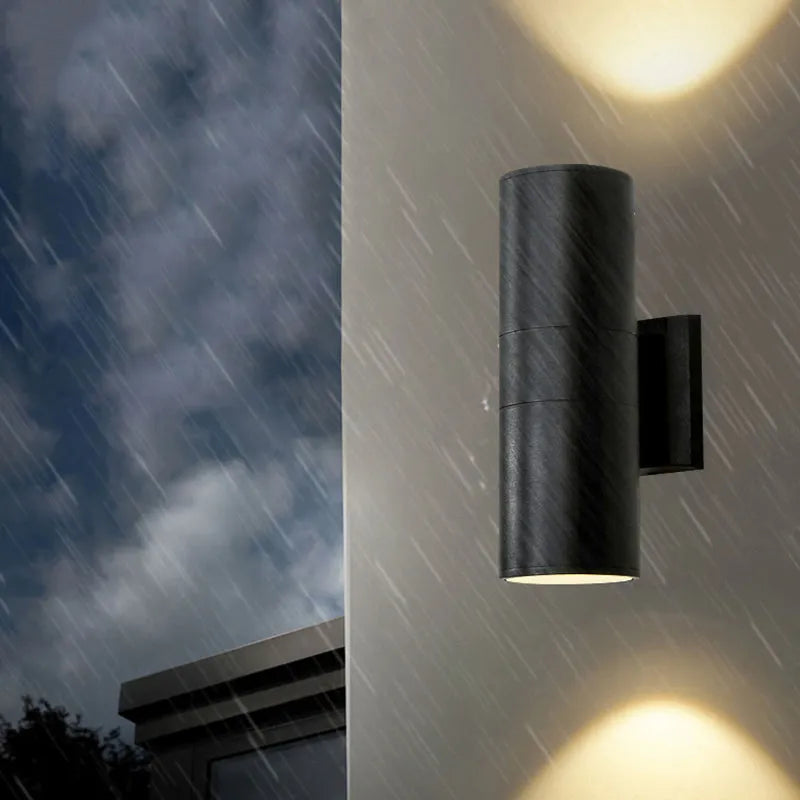 Kren Minimalist Metal Double-headed Outdoor Wall Lamp, Black - Neutralighting