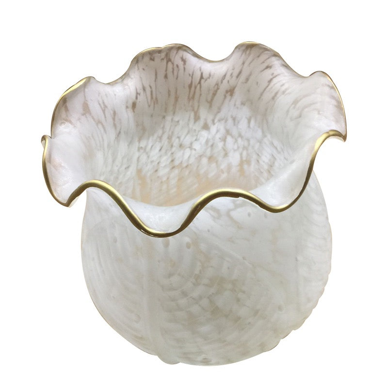 Arisha Vintage Flower shape Metal&Glass Modern Wall Lamp, White/Bronze - Neutralighting