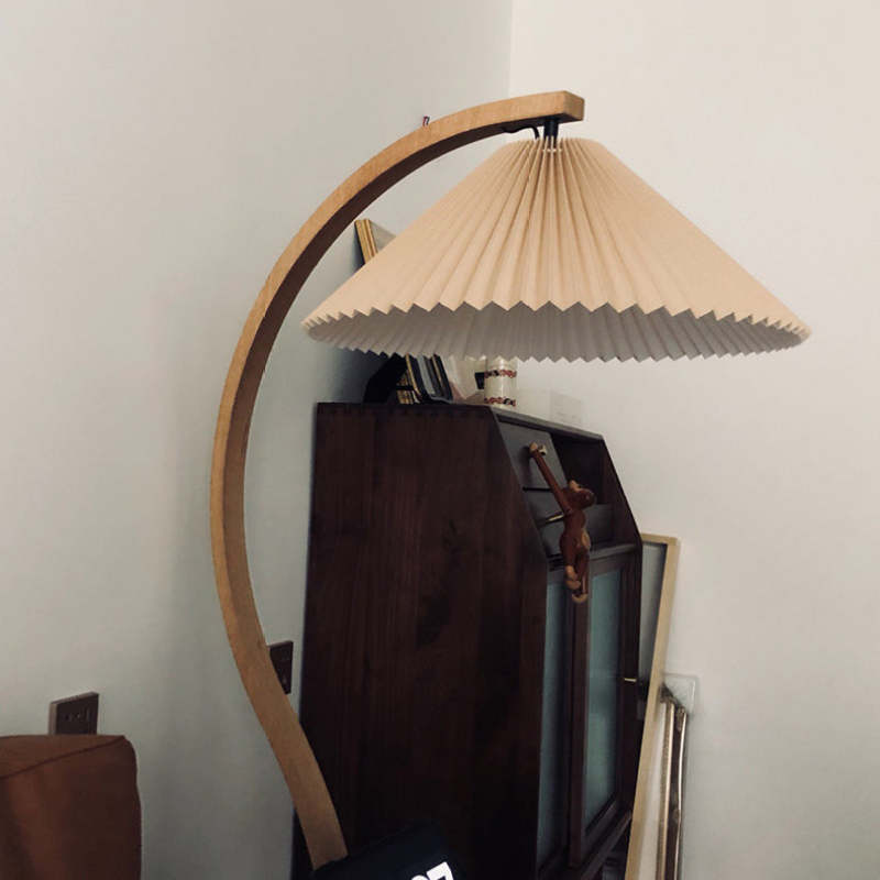 Muto Unique LED Floor Lamp, Wood/Metal, Living Room - Neutralighting