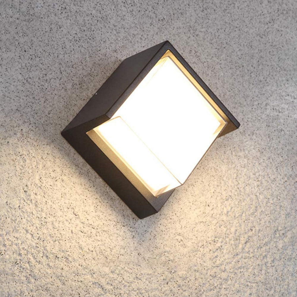 Ray Modern Square Metal Outdoor Wall Lamp Black White - Neutralighting