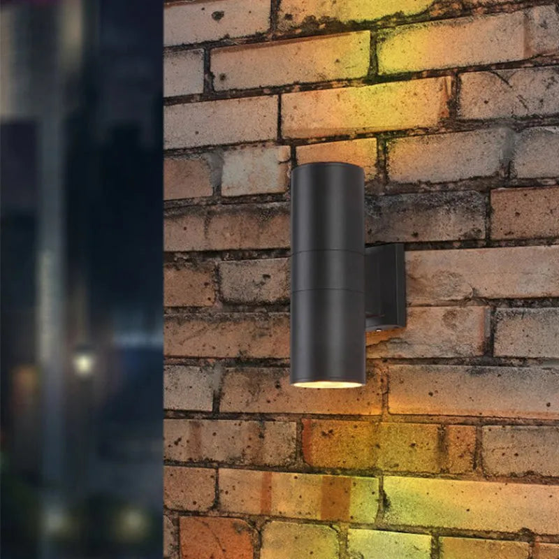 Kren Minimalist Metal Double-headed Outdoor Wall Lamp, Black - Neutralighting