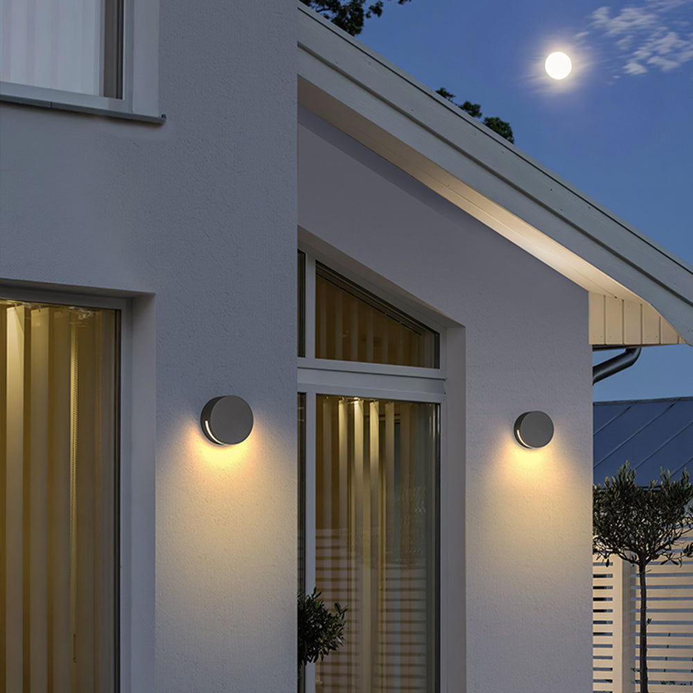 Ray Modern Minimalist Round Metal/Glass Waterproof Outdoor Wall Lamp, Black - Neutralighting