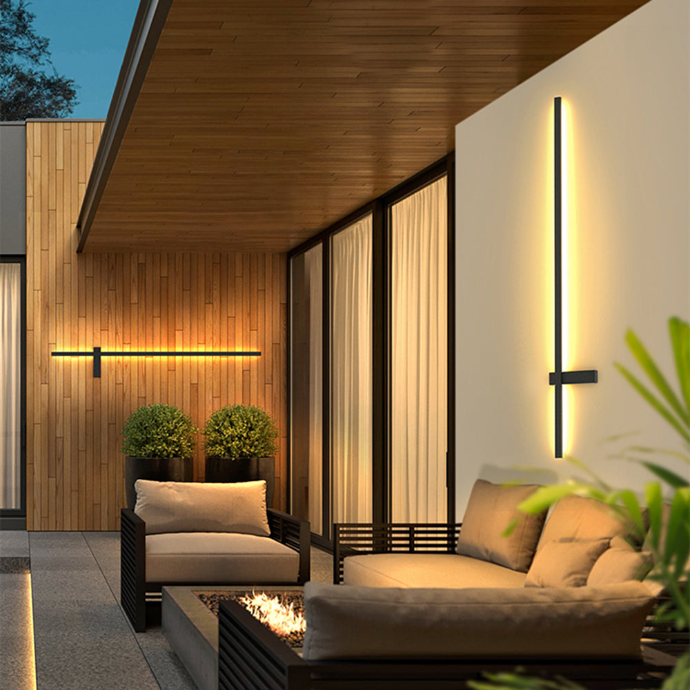 Ray Minimalist Duo-Linear Outdoor Wall Lamp, Black - Neutralighting