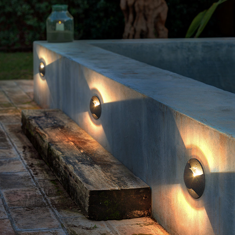Ray Metal Cylindrical Outdoor Step/Deck Light, Black - Neutralighting