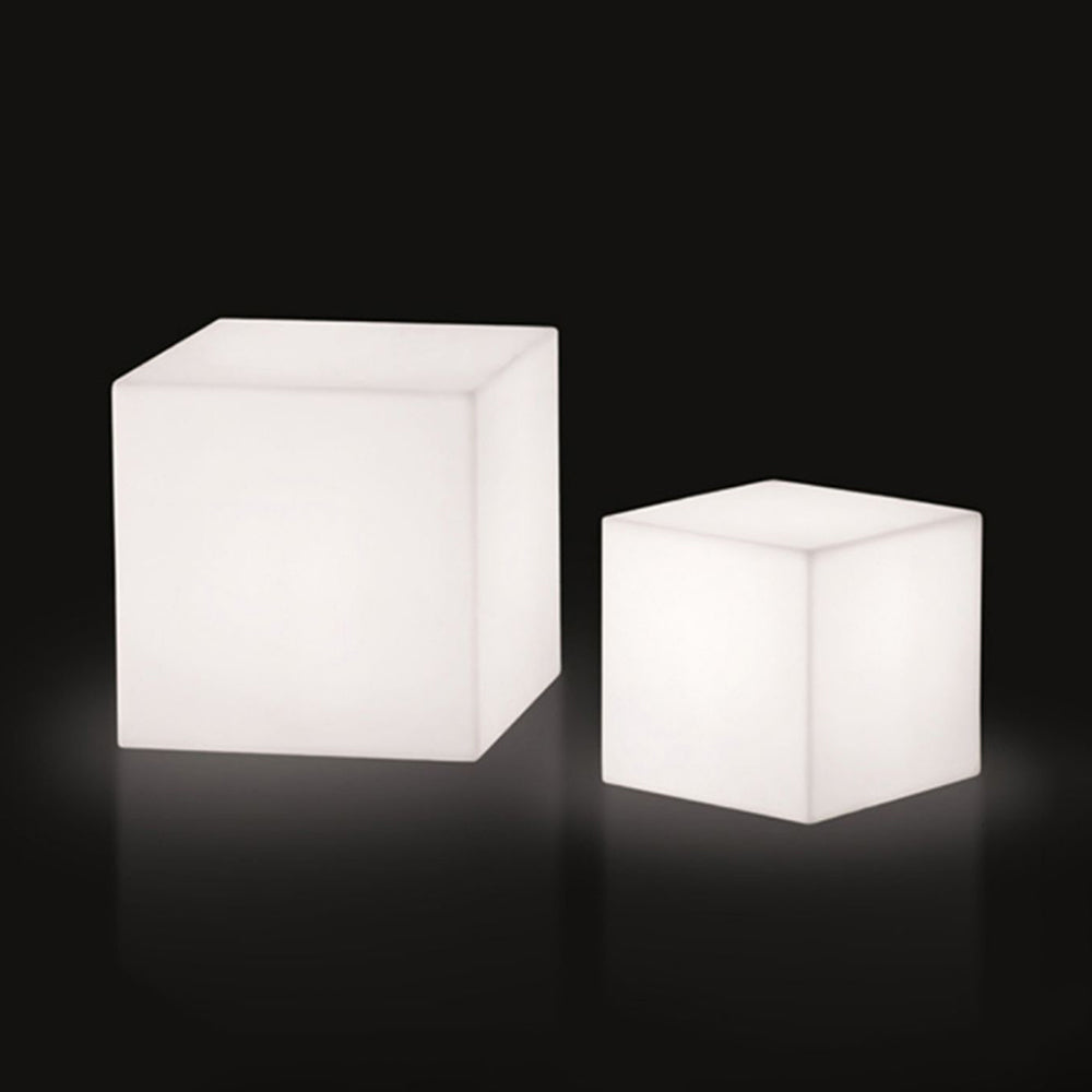 Ray Minimalist Square Acrylic Outdoor Ground Lamp, White - Neutralighting