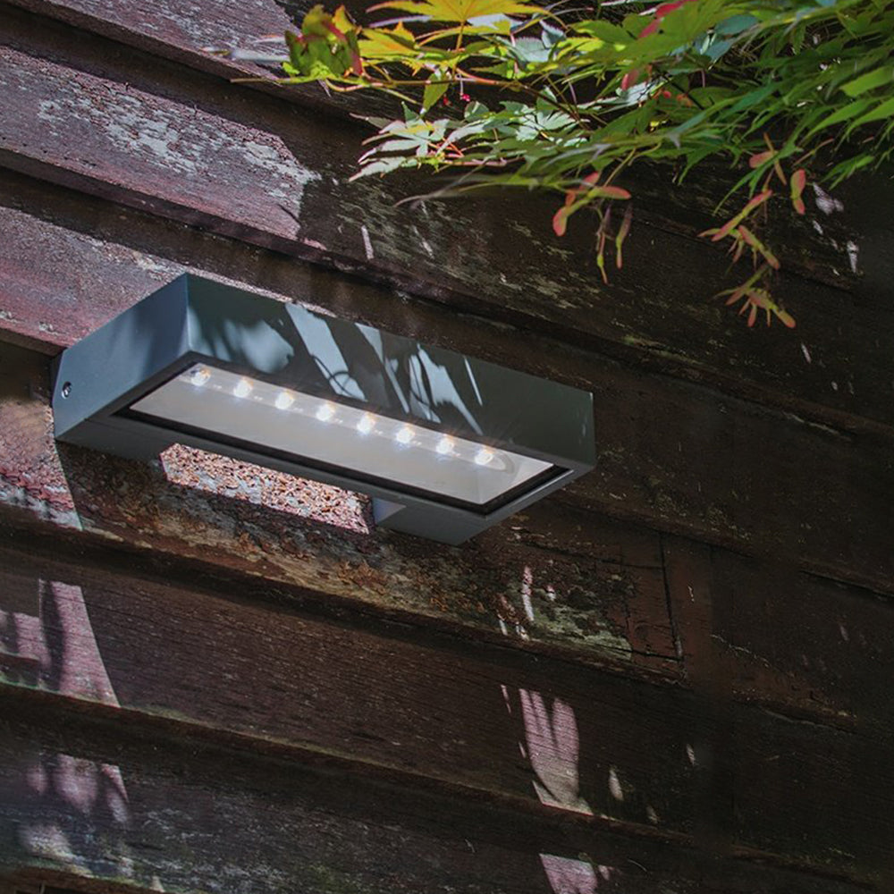 Ray Modern rectangular Solar Waterproof Outdoor Wall Lamp, Black - Neutralighting