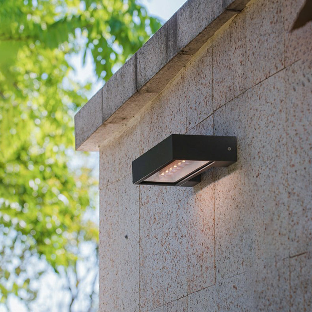 Ray Modern rectangular Solar Waterproof Outdoor Wall Lamp, Black - Neutralighting