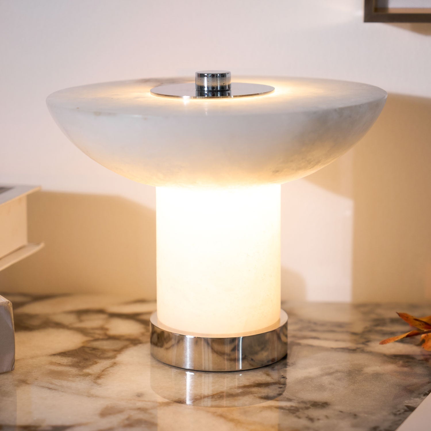 Eurnoran Mushroom Shaped Alabaster Table Lamp - Neutralighting