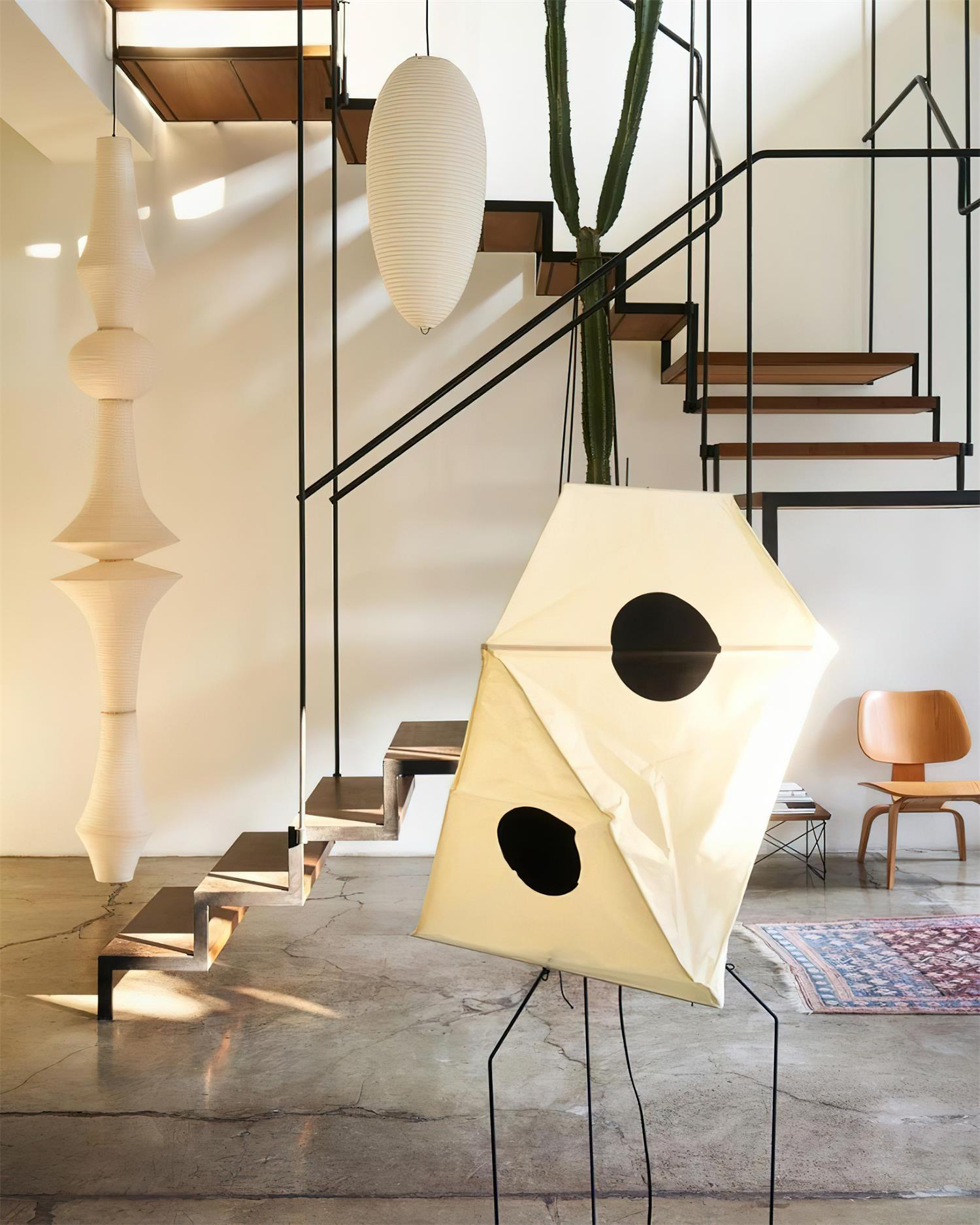 Zyora Sculptural Paper Pendant Lamp - Neutralighting